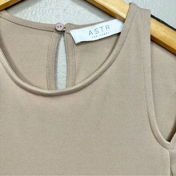 NWT ASTR The Label Long Sleeve Shoulder Cut Out Ribbed Sweater Dress - Picture 6 of 10